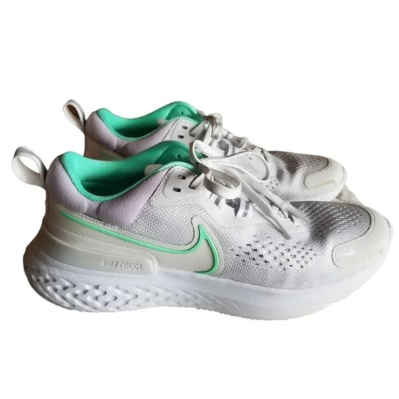 𝅺Nike Running React Miler  2 Sneakers Platinum Tint/Green Glow/White 8 - Picture 2 of 13